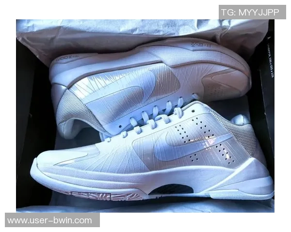 南加大专属Kobe5PE三款配色颜值对比哪一款最吸引眼球