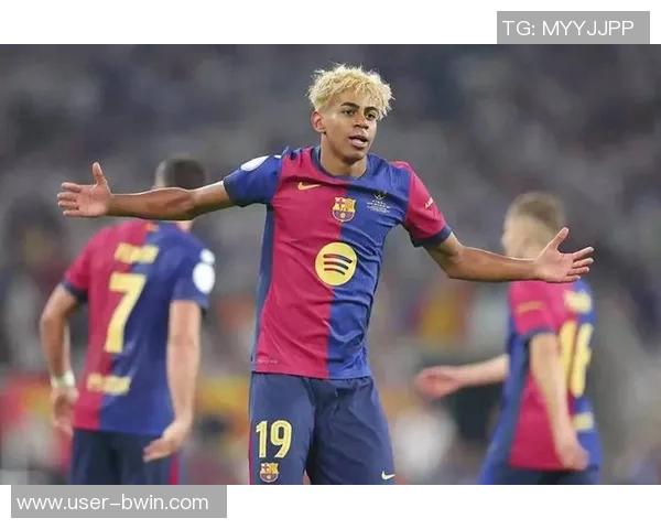 巴萨重返诺坎普纪念海报揭幕亚马尔弗里克库巴西齐聚一堂