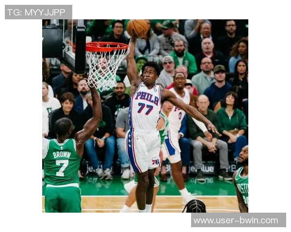 埃奇库姆状态低迷表现不佳仅得9分3板2助2断1帽难助球队取胜